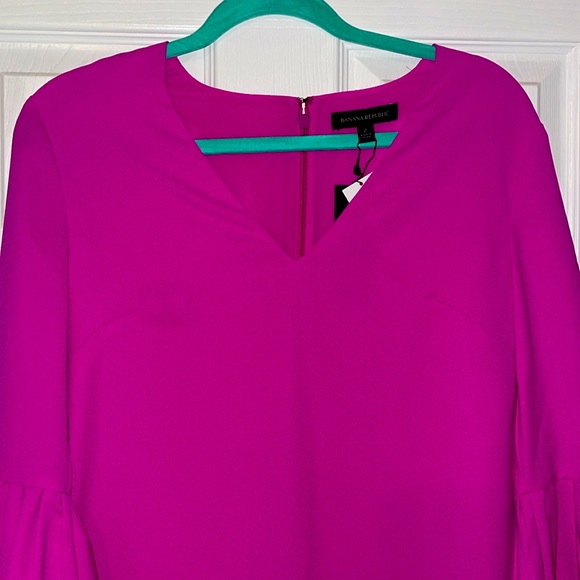 NWT Banana Republic | Bell Sleeve Dress | Size 2 - Picture 2 of 5